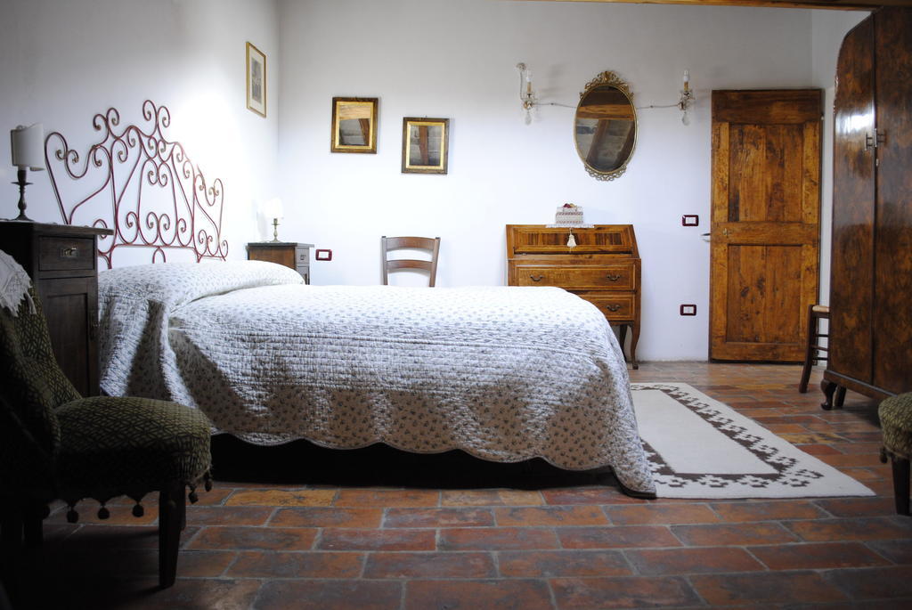 Palazzo San Florido Bed & Breakfast Citta di Castello Room photo