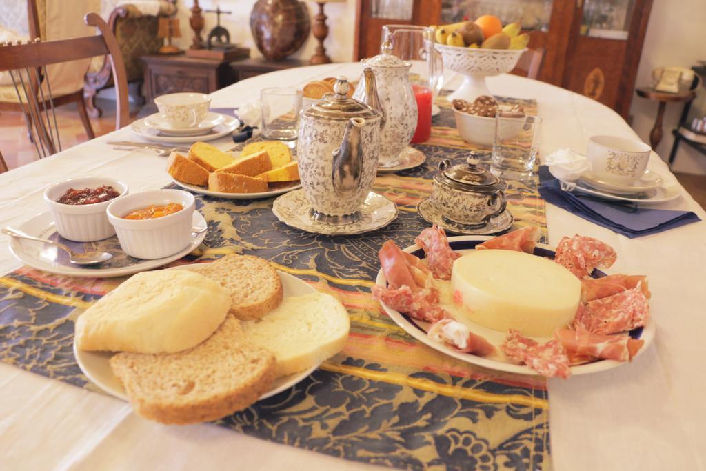 Palazzo San Florido Bed & Breakfast Citta di Castello Exterior photo